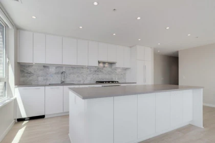 Kitchen Island Photo of 304 110 E 17th Street, North Vancouver, BC