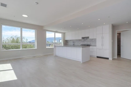 Kitchen Photo of 304 110 E 17th Street, North Vancouver, BC