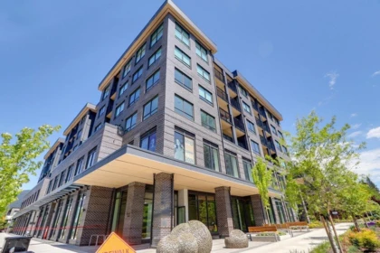 304 110 E 17th Street, North Vancouver, BC, North Vancouver — Apartment/Condo for sale