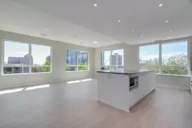 304 110 E 17th Street, North Vancouver, BC