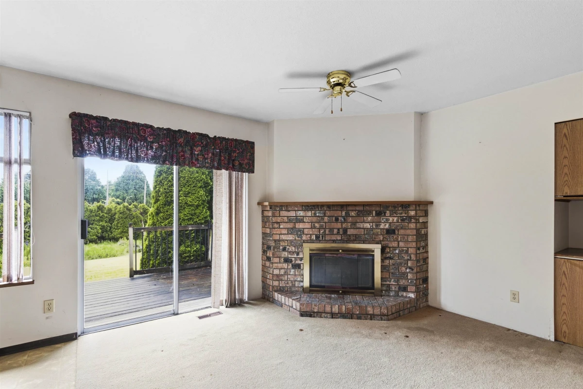 Dining Area Photo of 9381 139 Street, Surrey, BC