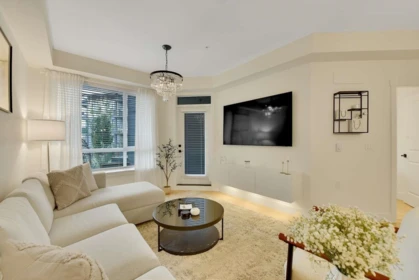 Entry Foyer Photo of 202 7506 199a Street, Langley, BC