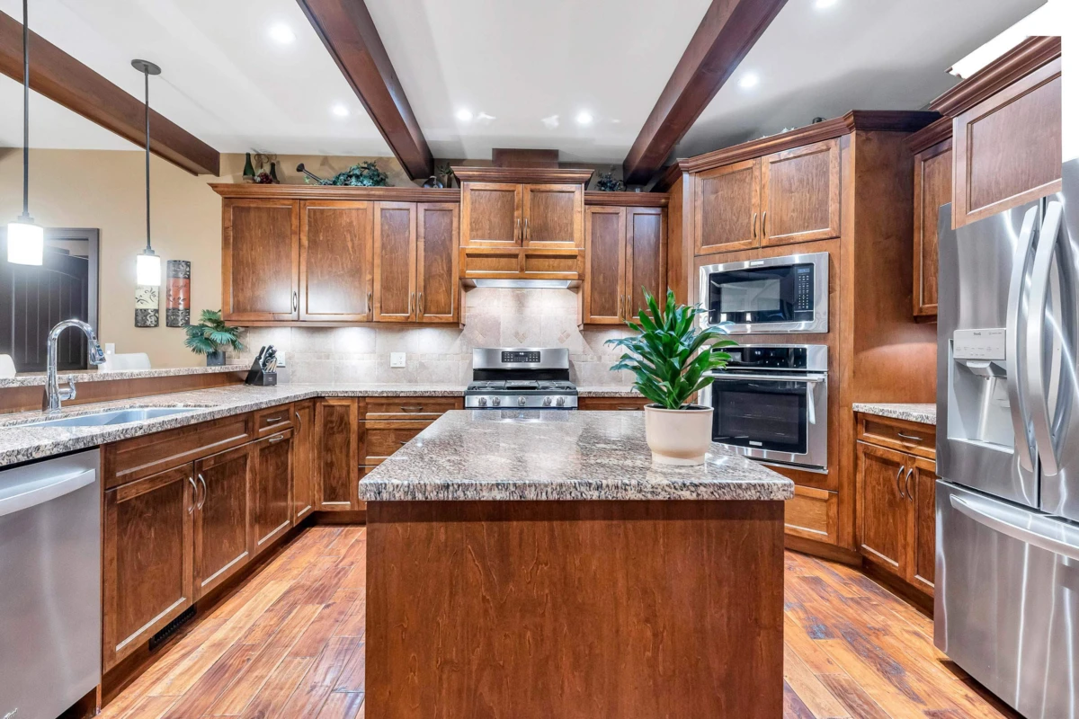 Family Room Photo of 26580 124 Avenue, Maple Ridge, BC