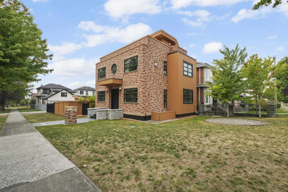 Exterior Rear Photo of 6733 Vivian Street, Vancouver, BC