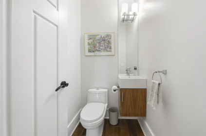 Hallway Photo of 2436 W 8th Avenue, Vancouver, BC