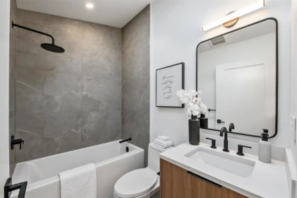 Powder Room Photo of 1168 E 26th Avenue, Vancouver, BC