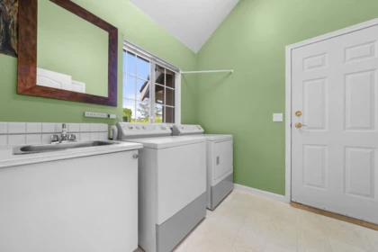 Hot Tub / Spa Photo of 15046 Semiahmoo Place, Surrey, BC