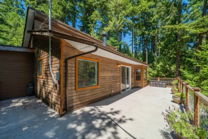 715 Fernhill Road, Mayne Island, BC, Mayne Island — Single Family Residence for sale