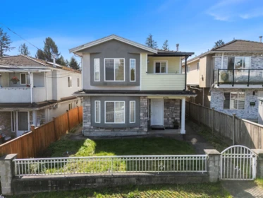 6058 Woodsworth Street, Burnaby, BC, Burnaby — Half Duplex for sale