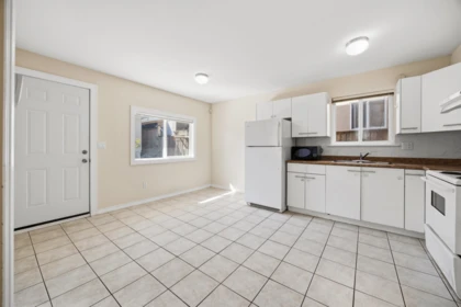 Guest Bathroom Photo of 6058 Woodsworth Street, Burnaby, BC