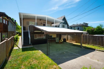 Front Yard Photo of 4131 W 16th Avenue, Vancouver, BC