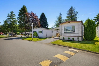 Community Amenities Photo (Clubhouse) of 5 15875 20 Avenue, Surrey, BC