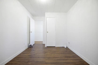 Entry Foyer Photo of 5 15875 20 Avenue, Surrey, BC