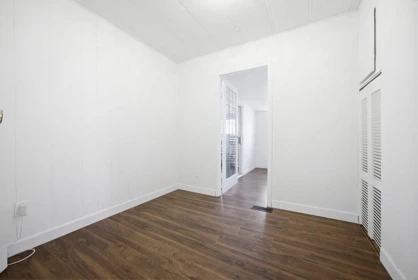 Hallway Photo of 5 15875 20 Avenue, Surrey, BC