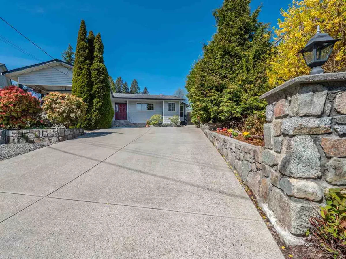 Living Room Photo of 5453 Carnaby Place, Sechelt, BC