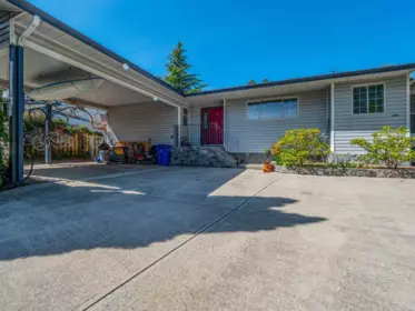 5453 Carnaby Place, Sechelt, BC, Sechelt — Single Family Residence for sale