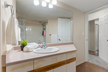 Basement Recreation Room Photo of 111 45702 Watson Road, Chilliwack, BC