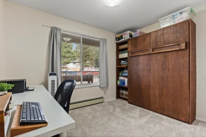 Laundry Room Photo of 111 45702 Watson Road, Chilliwack, BC
