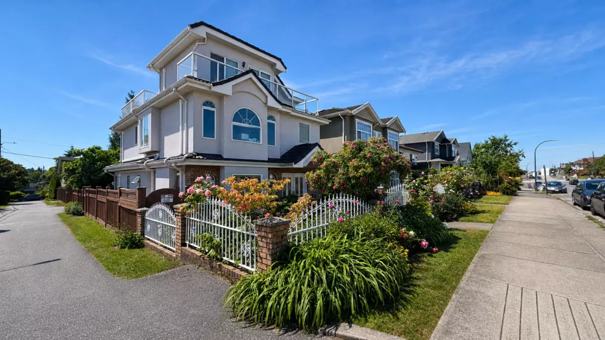 Exterior Rear Photo of 2776 E Georgia Street, Vancouver, BC