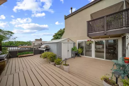 Outdoor Deck Photo of 402 110 Seventh Street, New Westminster, BC