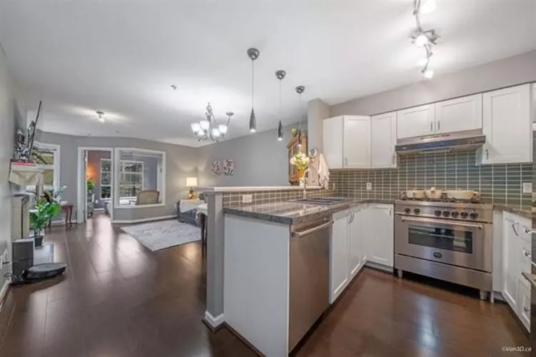 Dining Area Photo of 313 2181 W 12th Avenue, Vancouver, BC