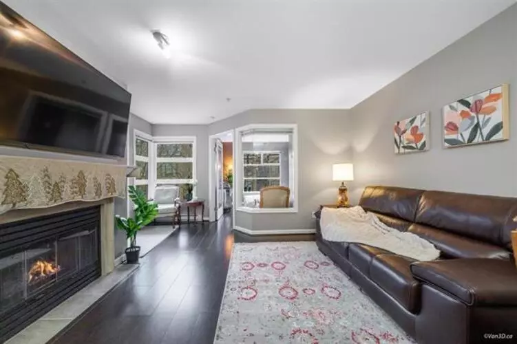 Living Room Photo of 313 2181 W 12th Avenue, Vancouver, BC