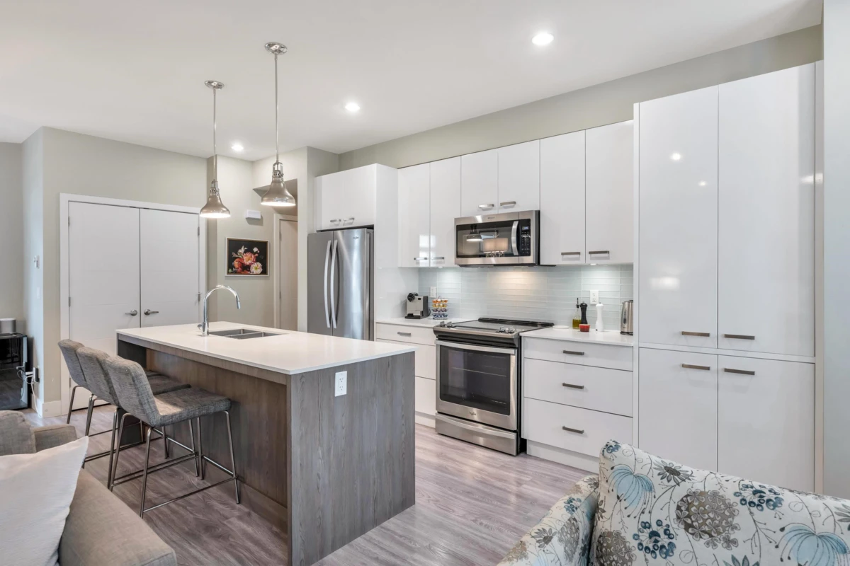 Dining Area Photo of 31 1938 N Parrallel Road, Abbotsford, BC