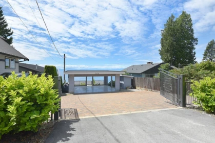Hot Tub / Spa Photo of 5279 Sunshine Coast Highway, Sechelt, BC