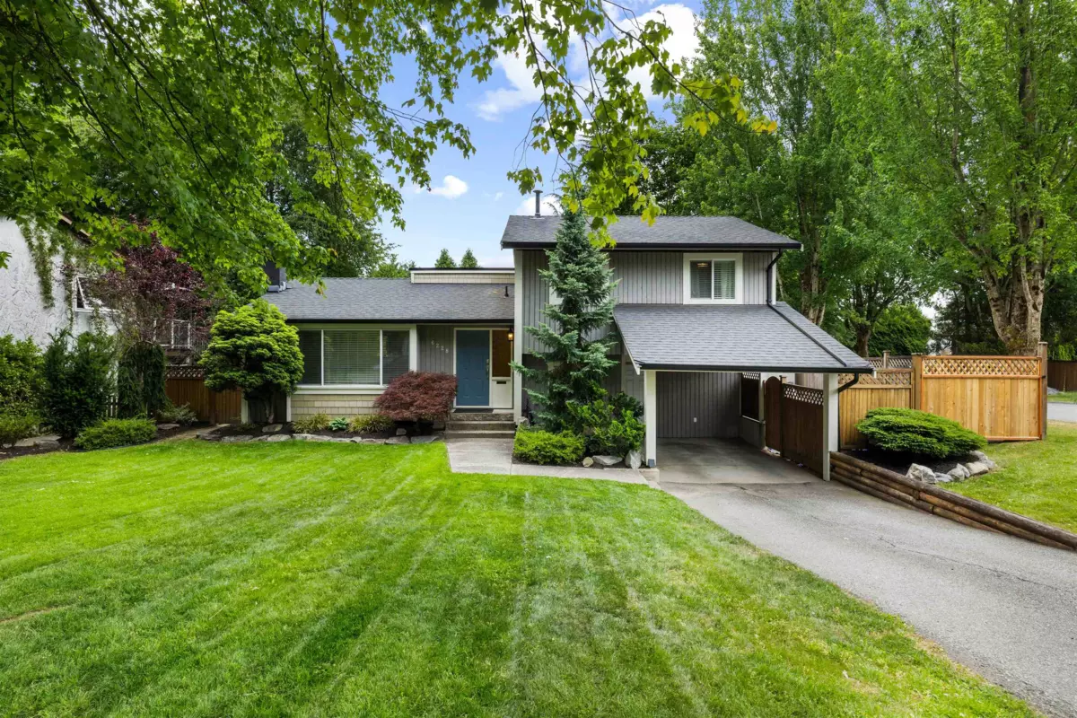 Family Room Photo of 6228 172 Street, Surrey, BC