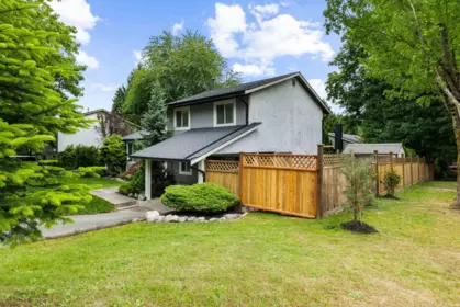 Kitchen Island Photo of 6228 172 Street, Surrey, BC