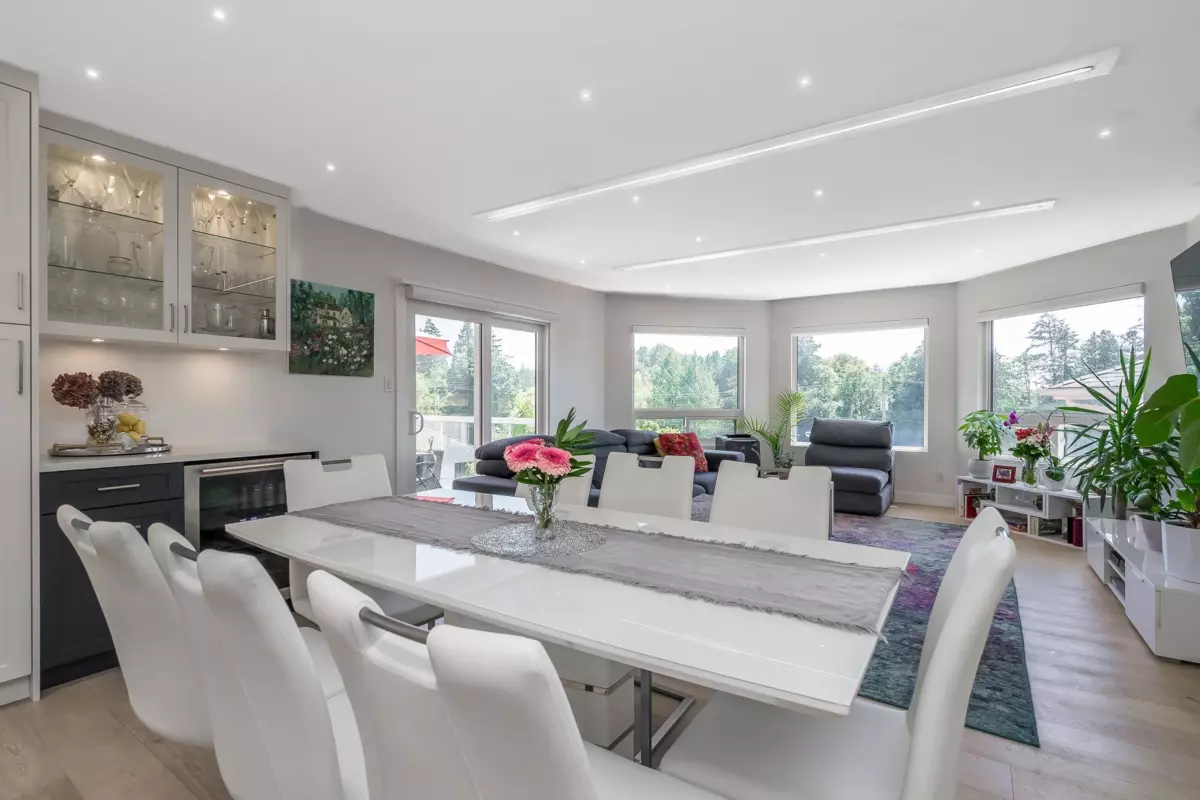 Dining Area Photo of 16055 8 Avenue, Surrey, BC