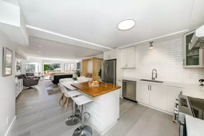 Office / Den Photo of 16055 8 Avenue, Surrey, BC