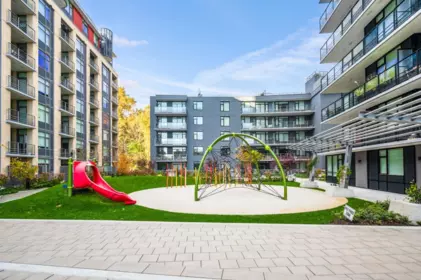 Hot Tub / Spa Photo of 1605 8538 River District Crossing, Vancouver, BC