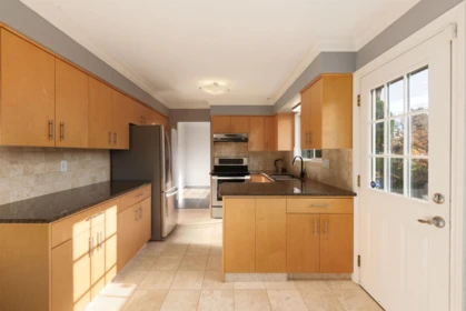 Breakfast Nook Photo of 20898 125 Avenue, Maple Ridge, BC