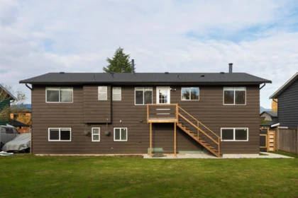 Swimming Pool Photo of 20898 125 Avenue, Maple Ridge, BC
