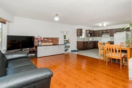 Entry Foyer Photo of 6074 Sherbrooke Street, Vancouver, BC