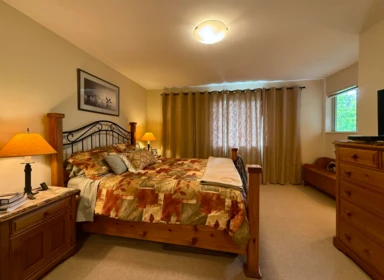 Bedroom 3 Photo of 404 5631 Inlet Avenue, Sechelt, BC