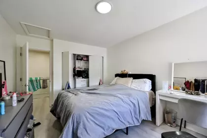 Primary Bathroom Photo of 139 15215 105 Avenue, Surrey, BC