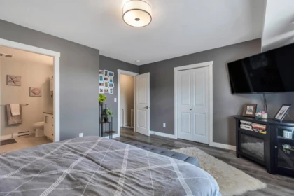 Basement Recreation Room Photo of 3 7740 Grand Street, Mission, BC