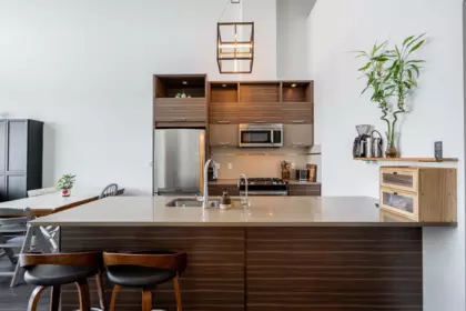 401 9150 University High Street, Burnaby, BC, Burnaby — Apartment/Condo for sale