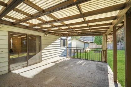 Mudroom Photo of 13081 61 Avenue, Surrey, BC
