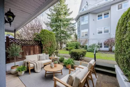 Swimming Pool Photo of 16 15432 16a Avenue, Surrey, BC