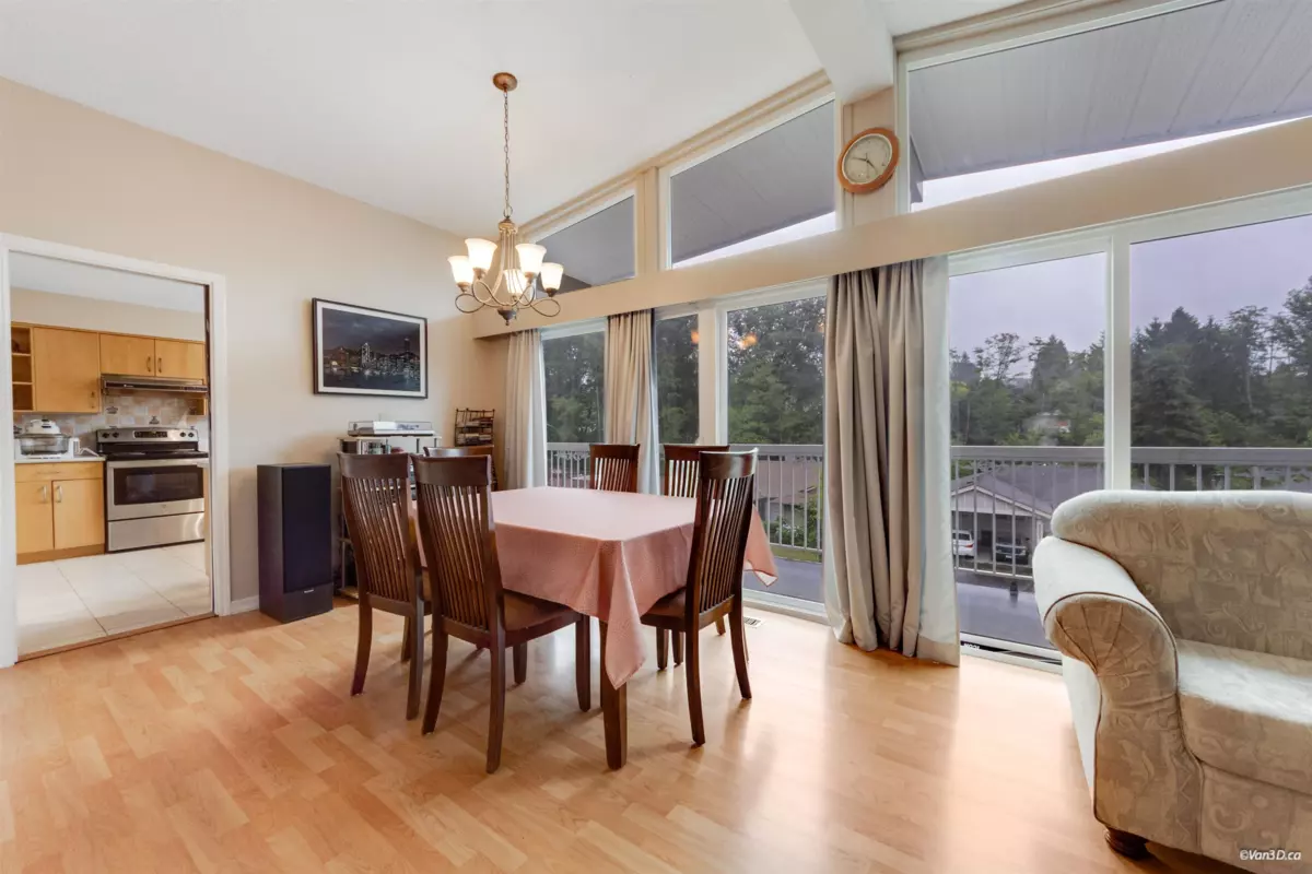 Dining Area Photo of 5350 Braelawn Drive, Burnaby, BC