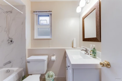 Powder Room Photo of 5350 Braelawn Drive, Burnaby, BC