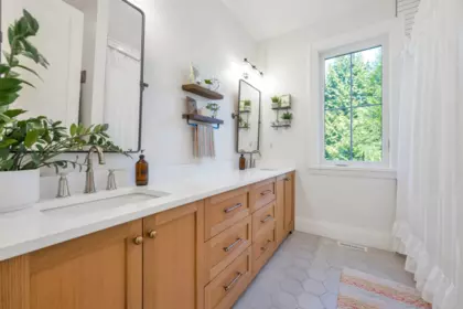 Hallway Photo of 23407 24 Avenue, Langley, BC