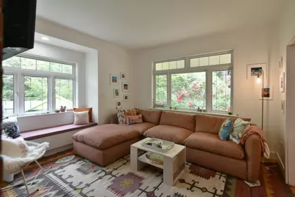 Breakfast Nook Photo of 1397 Tanager Place, Roberts Creek, BC