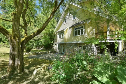 1397 Tanager Place, Roberts Creek, BC, Roberts Creek — Single Family Residence for sale