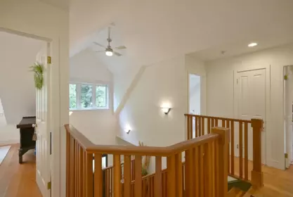 Hallway Photo of 1397 Tanager Place, Roberts Creek, BC
