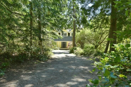 1397 Tanager Place, Roberts Creek, BC, Roberts Creek — Single Family Residence for sale