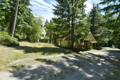 Outdoor Kitchen Photo of 1397 Tanager Place, Roberts Creek, BC
